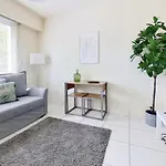 게스트하우스 Les Jardins De La Muse, Piscine Couverte, Et Fitness *
