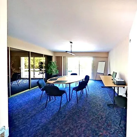 Les Jardins De La Muse, Piscine Couverte, Et Fitness Basse-Goulaine