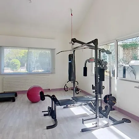 Les Jardins De La Muse, Piscine Couverte, Et Fitness *