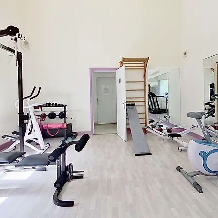 Les Jardins De La Muse, Piscine Couverte, Et Fitness