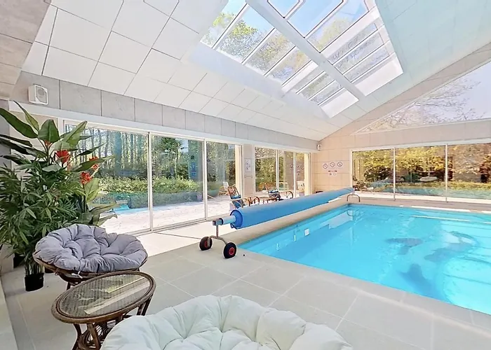 Les Jardins De La Muse, Piscine Couverte, Et Fitness