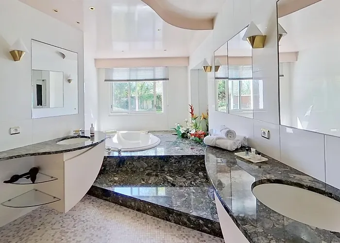 Gasthuis Les Jardins De La Muse, Piscine Couverte, Et Fitness Basse-Goulaine