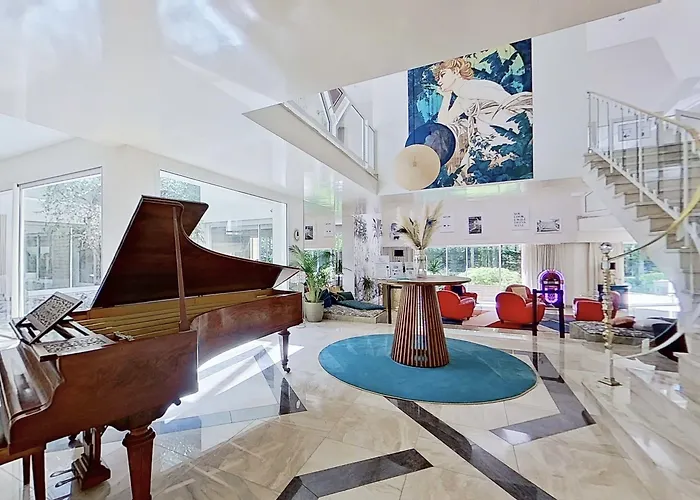 Les Jardins De La Muse, Piscine Couverte, Et Fitness Gasthuis