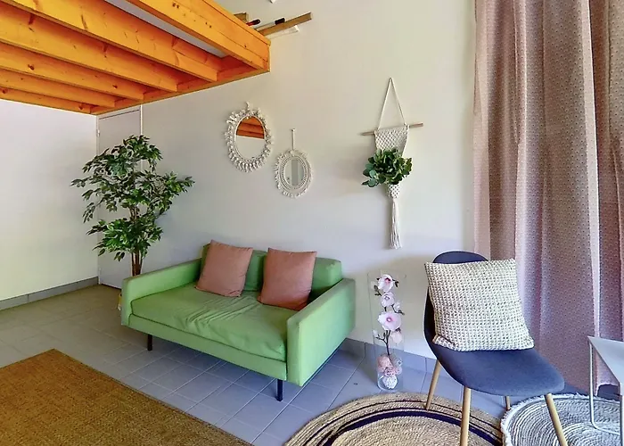 Les Jardins De La Muse, Piscine Couverte, Et Fitness