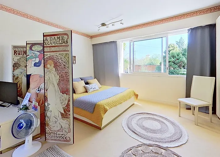 Les Jardins De La Muse, Piscine Couverte, Et Fitness Gasthuis